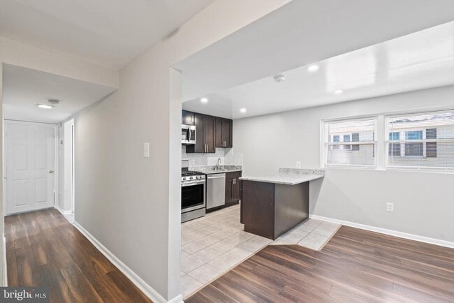 Building Photo - 1606 Opus Ave