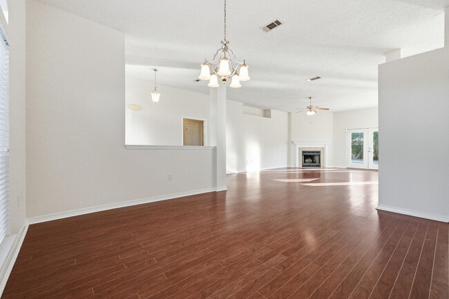 Building Photo - 4227 Shadow Ln