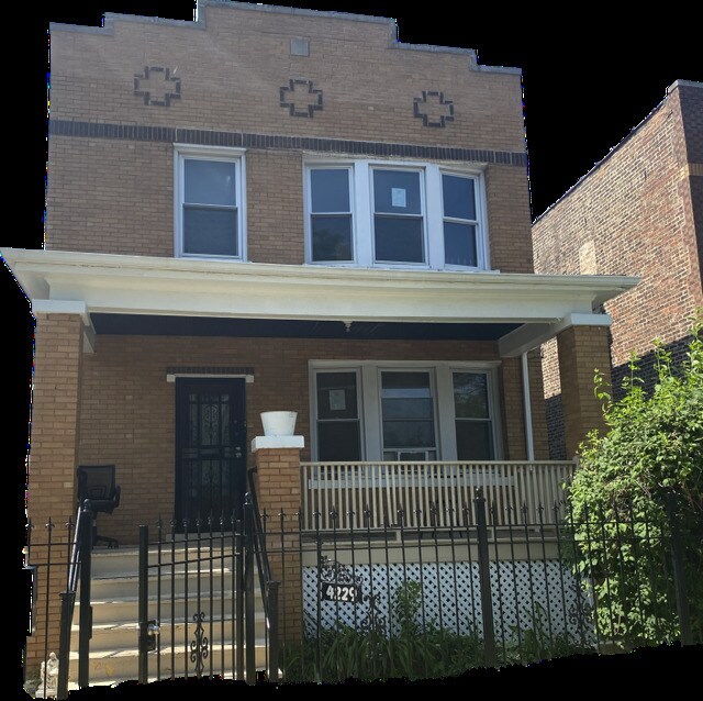 Primary Photo - 4229 W Walton St