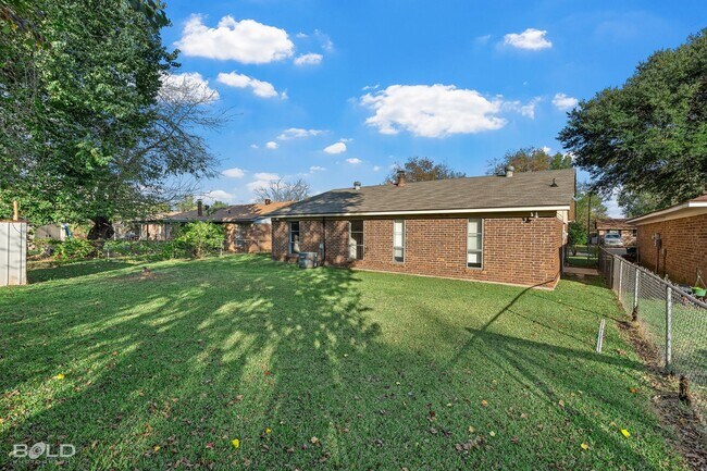 Building Photo - 4810 General Scott Pl