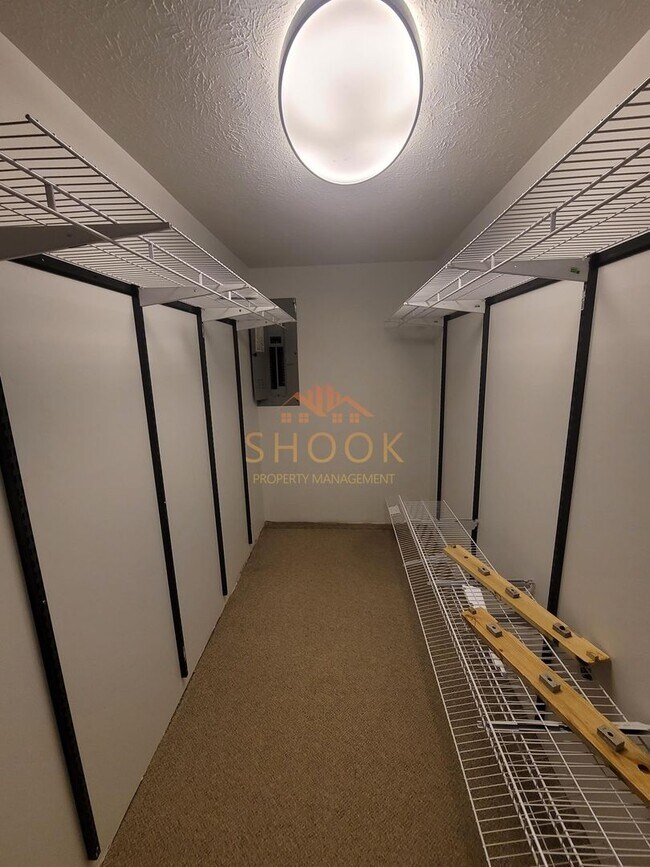 Building Photo - A Little Piece of Tennessee! Your Private Wooded Home!