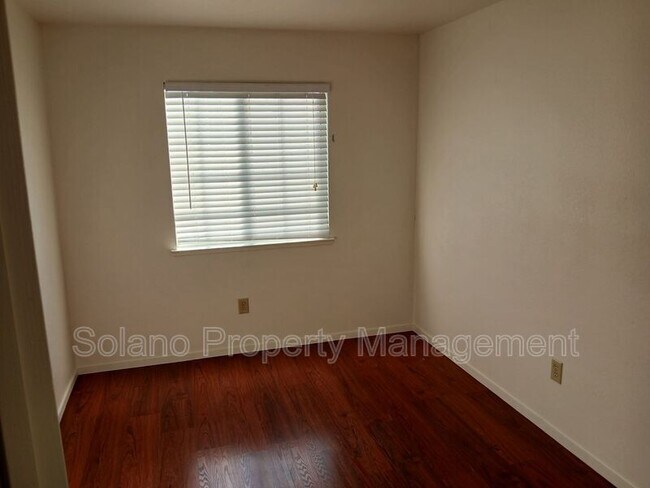 Building Photo - 318 Ridgecrest Cir