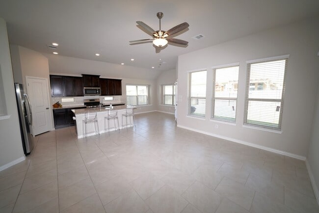 Building Photo - Immaculate First Time Rental in Potranco Run! - Realtor Commission: $750