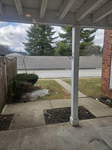 Building Photo - 40 Yorktown Dr