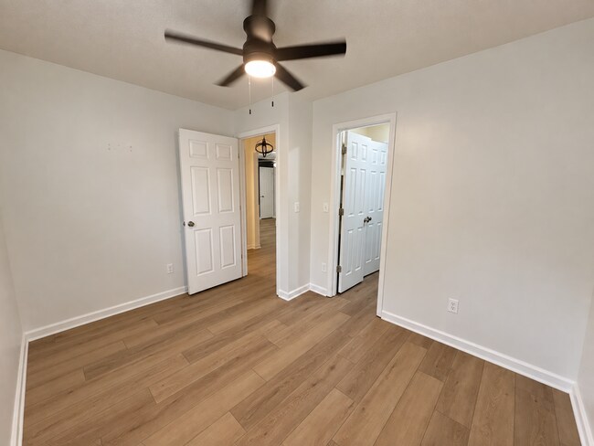 Building Photo - 816 Pershing St