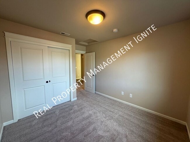 Building Photo - 20794 Comet Ln