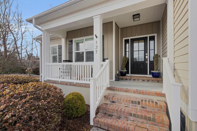 Building Photo - 137 Shoreview Dr