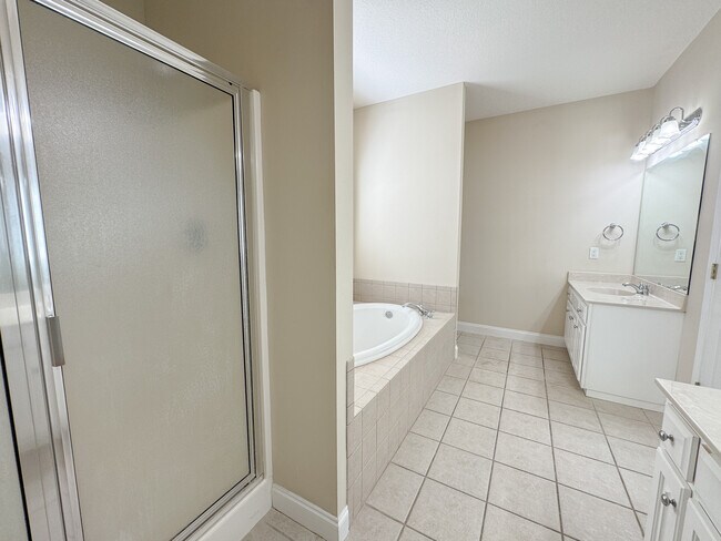 Building Photo - 1220 Lattice Ct