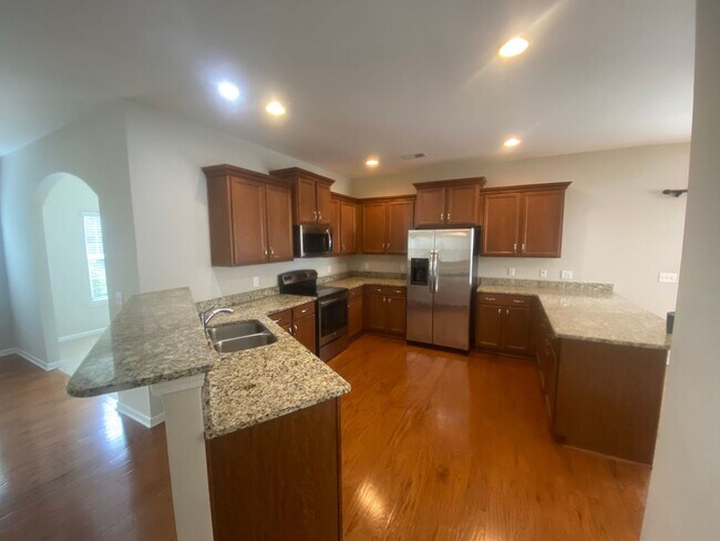 Building Photo - 4 Bedrooms 2.5 Baths in Richmond Hill, Available in 8/10/26!! Located in the sought-after Buckhea...
