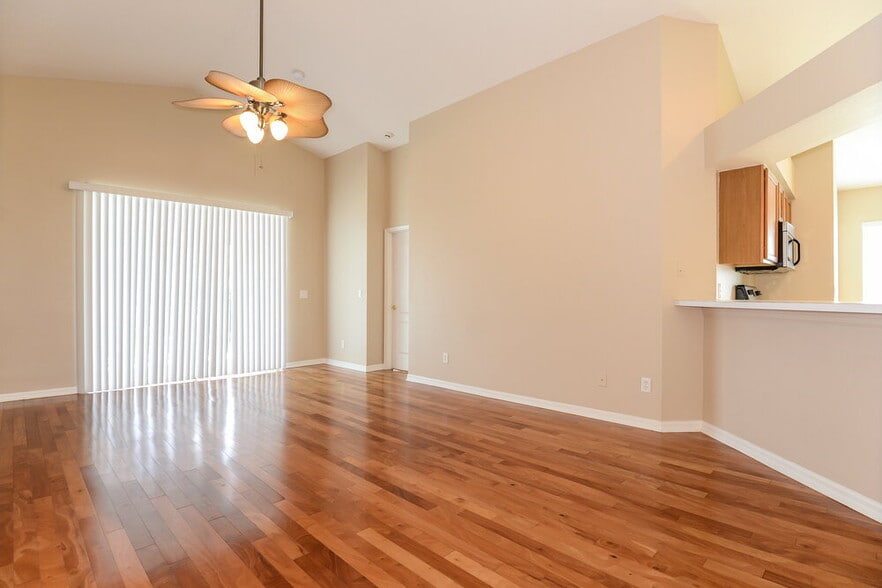 Building Photo - 3844 Judson Dr