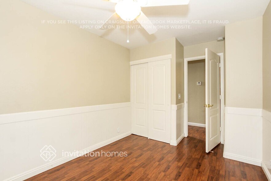 Building Photo - 4917 W Crocus Dr