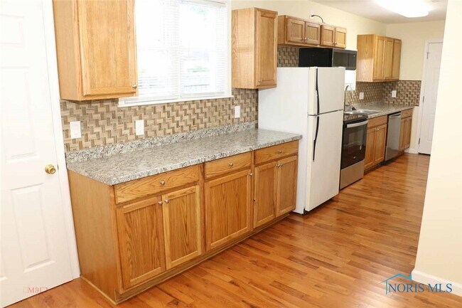 Building Photo - 129 Oswald St