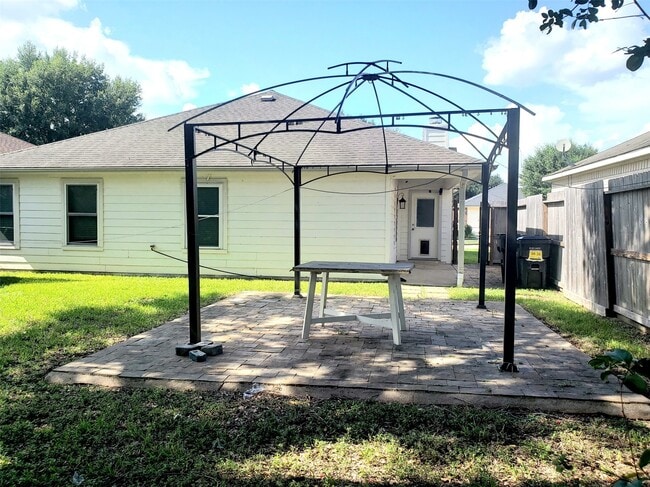 Building Photo - 16211 Noblewood Way