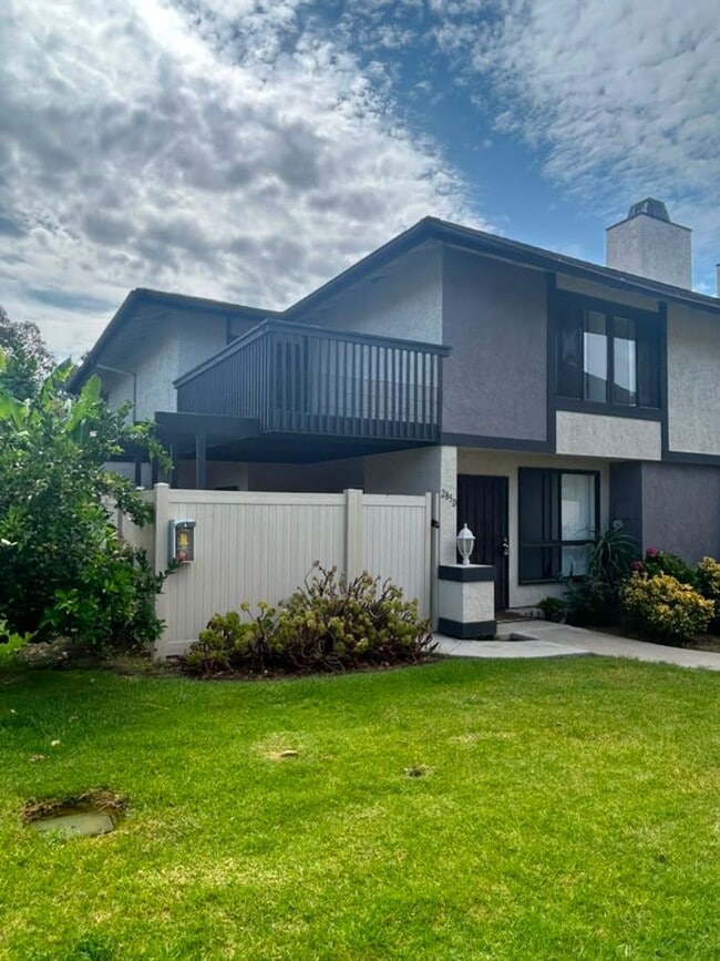Building Photo - Beautifully Updated 3-Bedroom Townhome with Fireplace, Private Patio & Community Pool $3,195