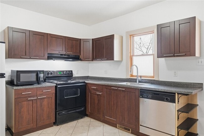 Building Photo - 112 De Witt Street Unit