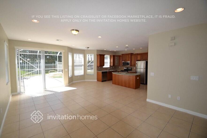 Building Photo - 2515 Glendale Dr
