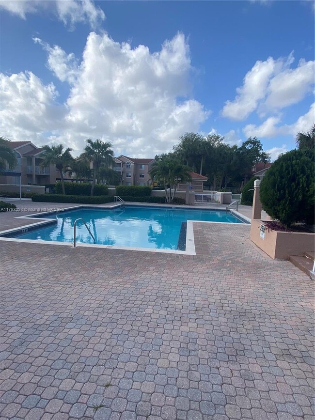 Building Photo - 10521 SW 158th Ct