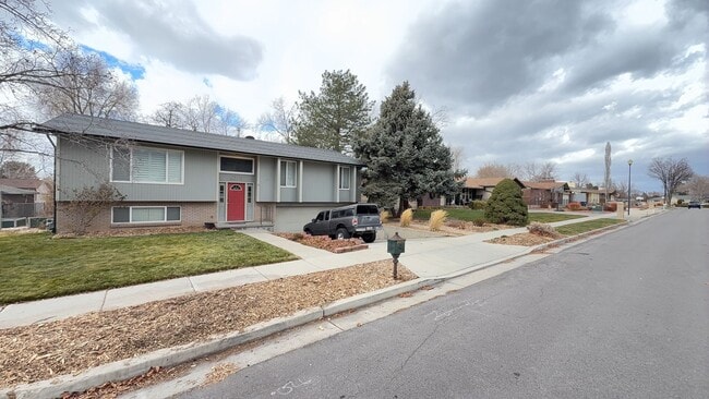 Building Photo - Newly renovated four bedroom home!