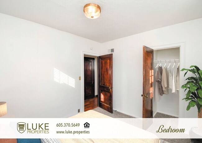 Building Photo - 1216 S Center Ave