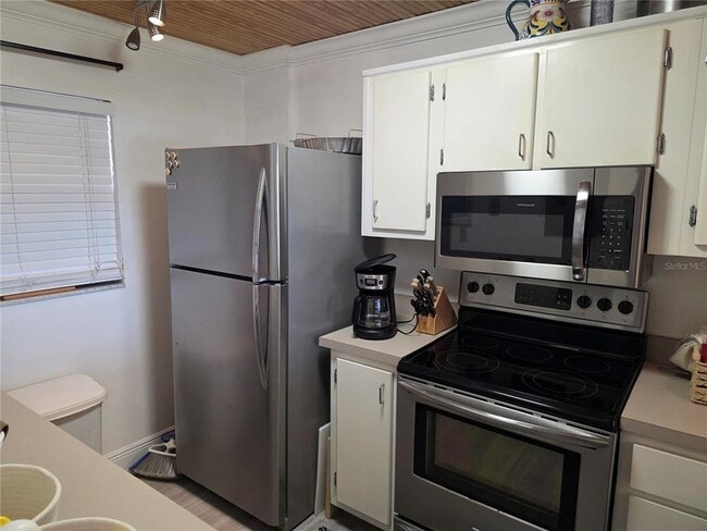 Building Photo - 17580 Gulf Blvd