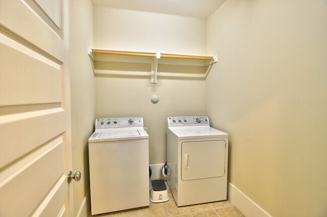 Building Photo - Impeccable Briar Chapel (Chapel Hill) home!