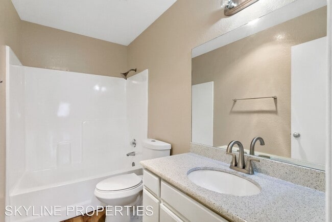 Building Photo - 17818 Woodruff Ave