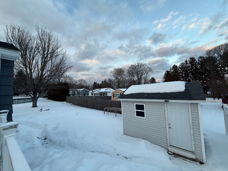 Building Photo - 57 Grant St