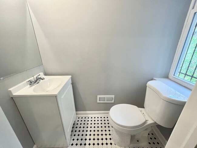 Building Photo - Anika Homes 3 Bedroom