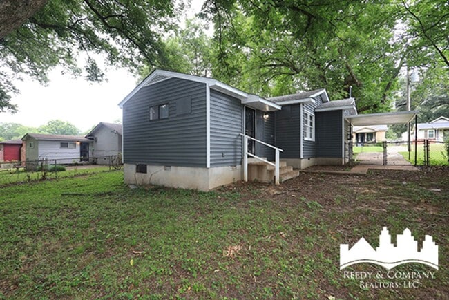 Building Photo - 3704 Irma St