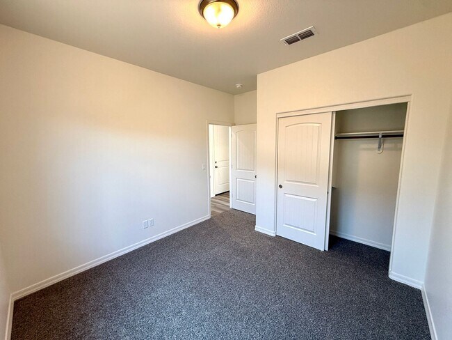 Building Photo - *Move in Special- $300 Off 1st Month's Ren...
