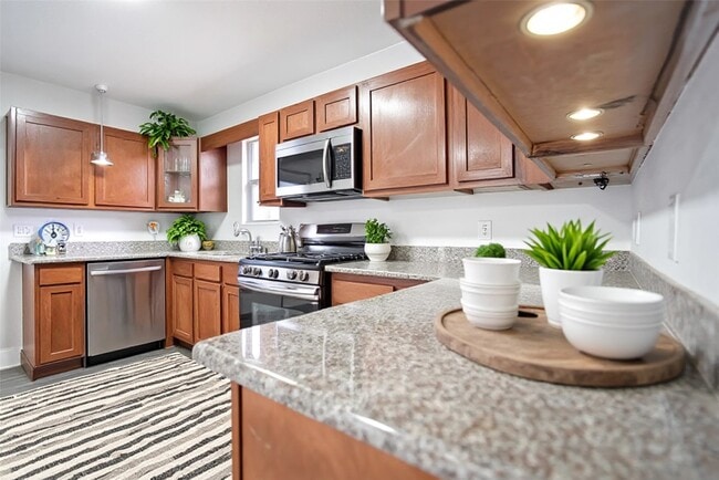 Building Photo - 8505 Denby St