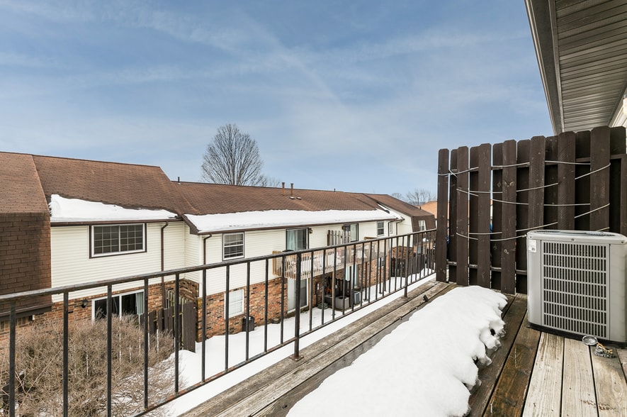 Building Photo - 403 21st Avenue Pl