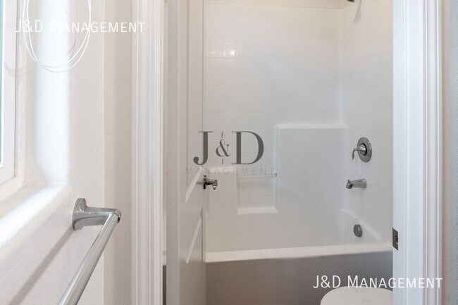 Building Photo - 8955 Valencia St