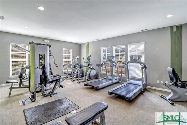 Building Photo - Gated Community w/ Pool & Gym