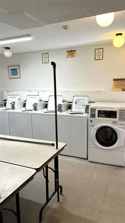 Building Photo - 257 SW Lincoln Cir N