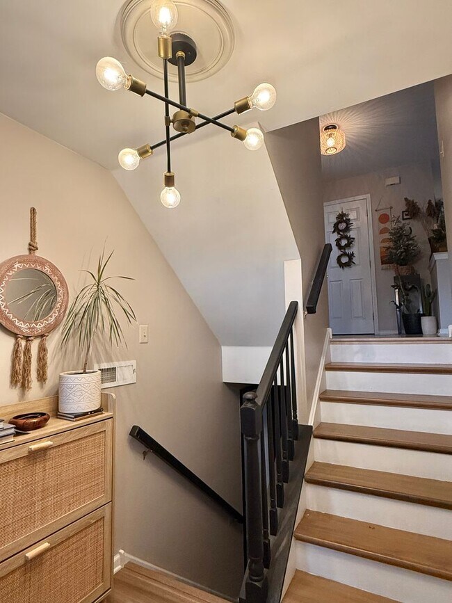 Building Photo - 602 Hamilton St