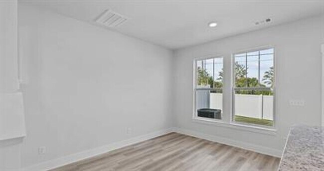 Building Photo - 100 Marston Ln