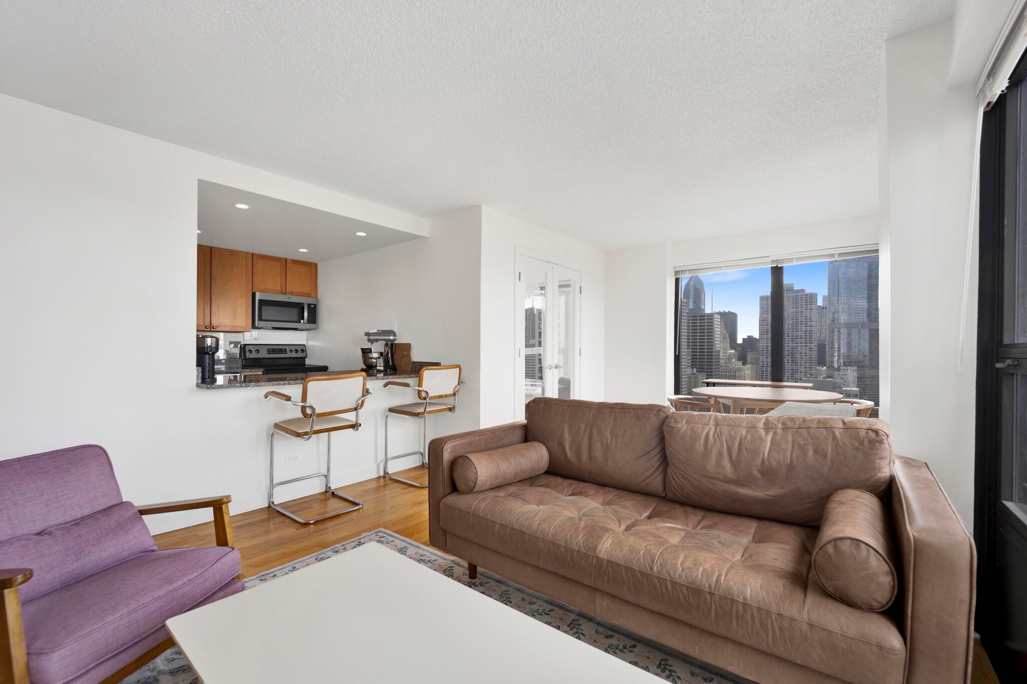 Building Photo - 30 E Huron St