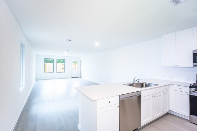 Building Photo - 5610 Shelford Birch Dr