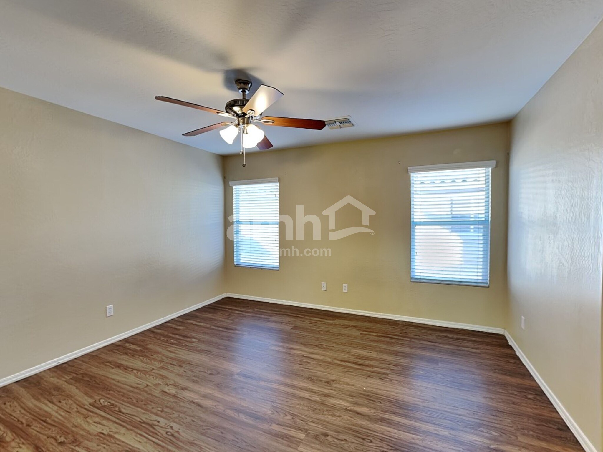 Building Photo - 22653 W Mesquite Dr