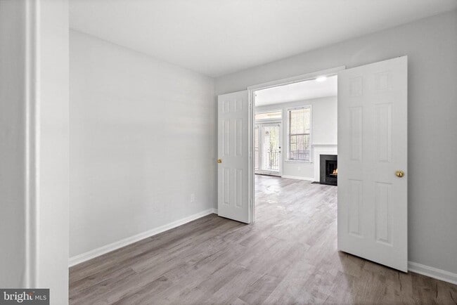 Building Photo - 1318 Garden Wall Cir