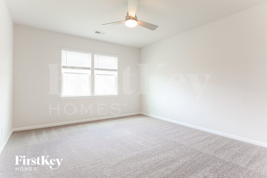 Building Photo - 619 Goldburn Wy