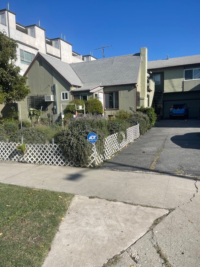 Front Of the building - 3750 Clarington Ave