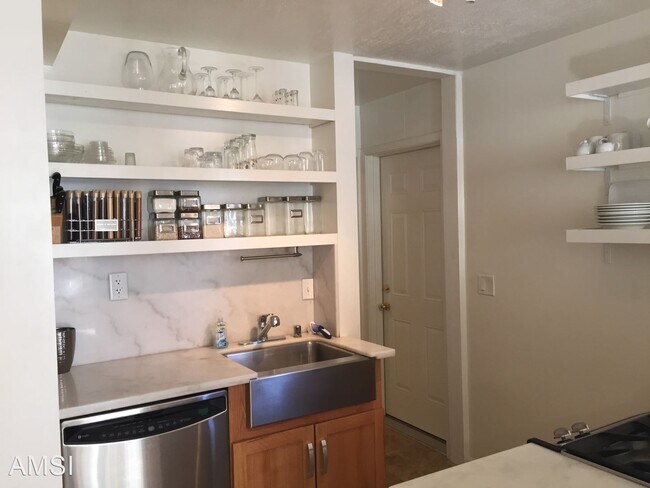 Building Photo - 1 br, 1 bath House - 468 Kansas Street