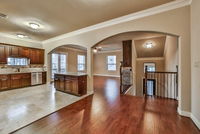 Building Photo - 11005 Upland River Dr