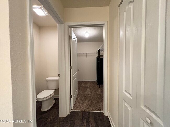 Building Photo - 2270 Willow Springs Dr