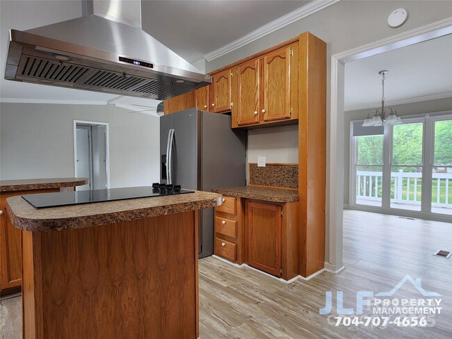 Building Photo - 11790 Troutman Rd