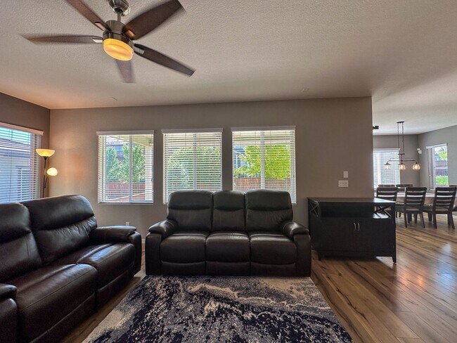 Building Photo - Upgraded 3-Bedroom home in Stepping Stone