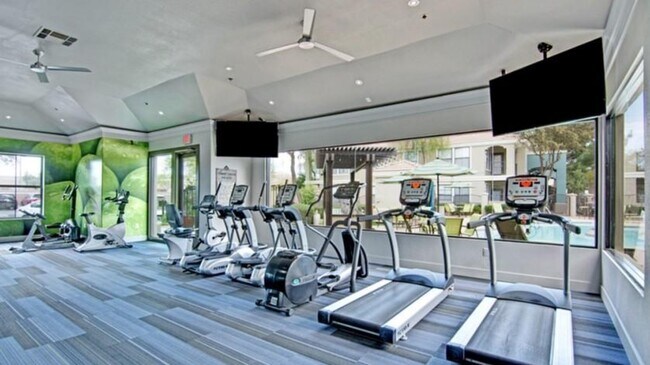 Building Photo - 15801 S 48th St