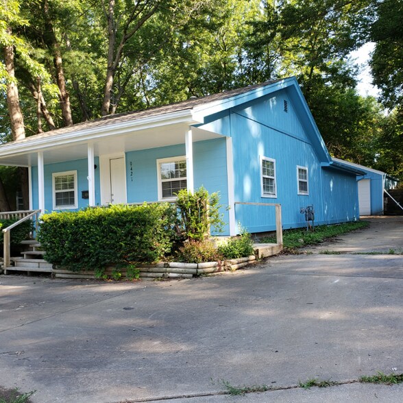 Primary Photo - 9421 E 67 Terrace